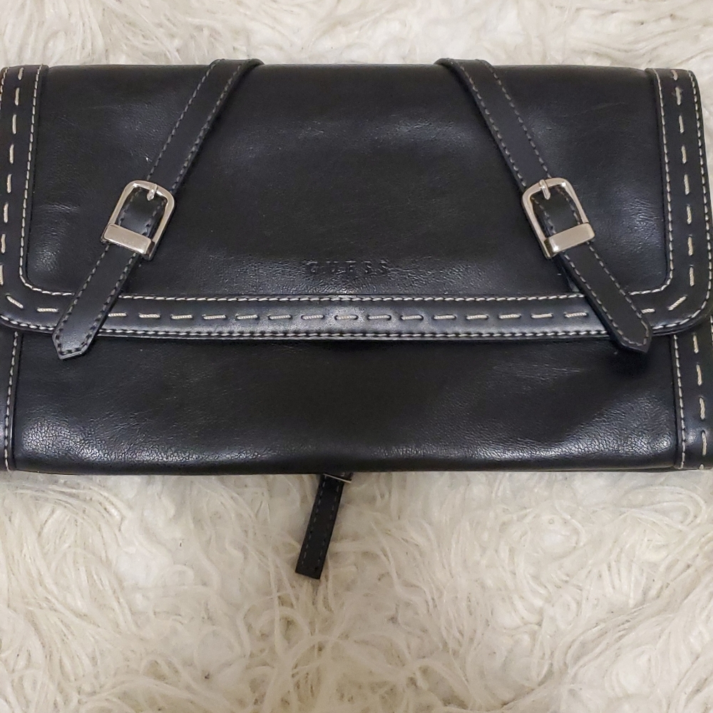 GUESS black clutch